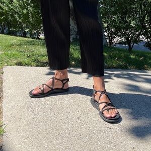 Teva Voya Infinity Sandals Size US10